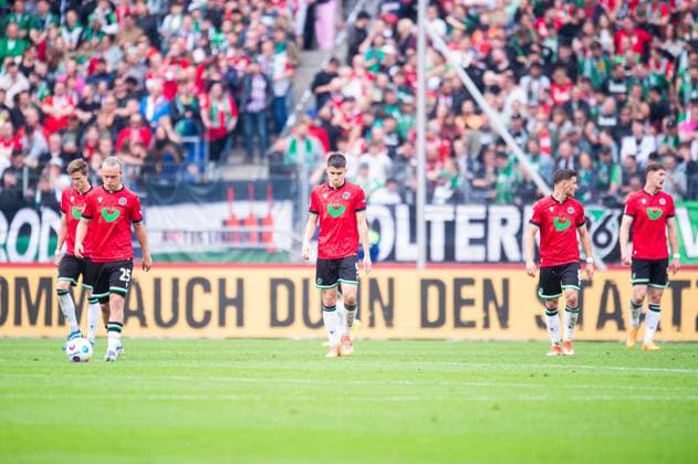 19 05 2024 Soccer, 2023 2024, 2 Bundesliga, Matchday 34, Hannover 96 Holstein Kiel L R Fabian Kunze Hannover , Lars Gindorf Hannover , Nicolo Tresoldi Hannover , Enzo Leopold Hannover , Phil Neumann Hannover DFL REGULATIONS PROHIBIT ANY USE OF PHOTOGRAPHS AS IMAGE SEQUENCES AND OR QUASI VIDEO