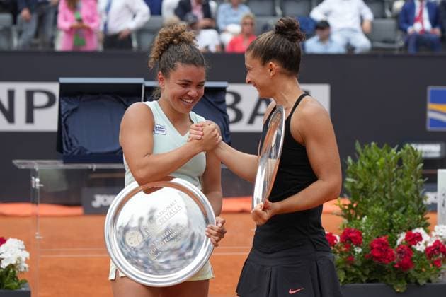 Sara Errani (ITA) and Jasmine Paolini (ITA) celebrate with the trophy during the award ceremony, Tennis WTA, Tennis Damen Internazionali BNL d Italia - Double Women s Final, Coco Gauff (USA) Erin Routliffe (NZL) against Sara Errani (ITA) Jasmine Paolini (ITA), Foro Italico, May 19, 2024, Rome, Italy.