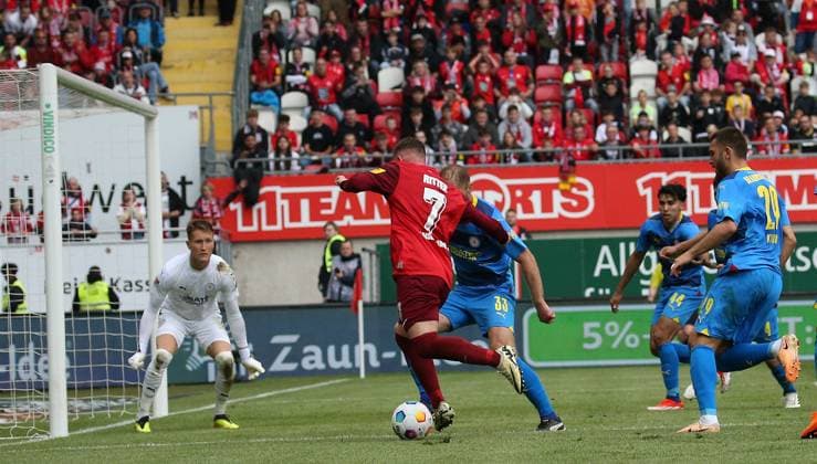 19 05 2024, Football, 2 Bundesliga, FC Kaiserslautern Eintracht Braunschweig, Matchday 34, Season 2023 24, Fritz Walter Stadion, Kaiserslautern, Germany, zmdz, DFB DFL regulations prohibit any use of photographs as image sequences and or quasi video FC Kaiserslautern Eintracht Braunschweig