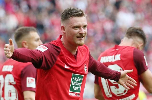 19 05 2024, Football, 2 Bundesliga, FC Kaiserslautern Eintracht Braunschweig, Matchday 34, Season 2023 24, Fritz Walter Stadion, Kaiserslautern, Germany, zmdz, DFB DFL regulations prohibit any use of photographs as image sequences and or quasi video FC Kaiserslautern Eintracht Braunschweig