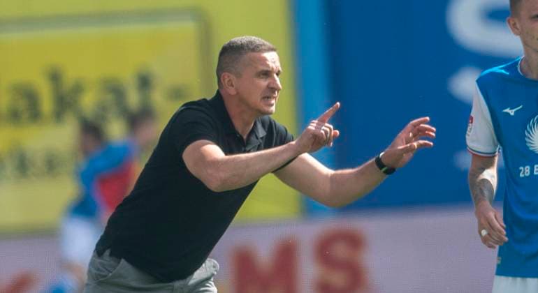 19 05 2024, Football, GER, Men, 2 Soccer Bundesliga, 2 Bundesliga, 2 FBL, Matchday 34, FC Hansa Rostock SC Paderborn 07 Coach Mersad Selimbegovic FC Hansa Rostock Rostock Ostseestadion Mecklenburg-Vorpommern Germany