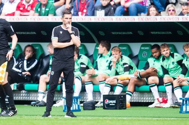 19 05 2024 Soccer, 2023 2024, 2 Bundesliga, 34 Matchday, Hannover 96 Holstein Kiel Stefan Leitl Coach Hannover DFL REGULATIONS PROHIBIT ANY USE OF PHOTOGRAPHS AS IMAGE SEQUENCES AND OR QUASI VIDEO