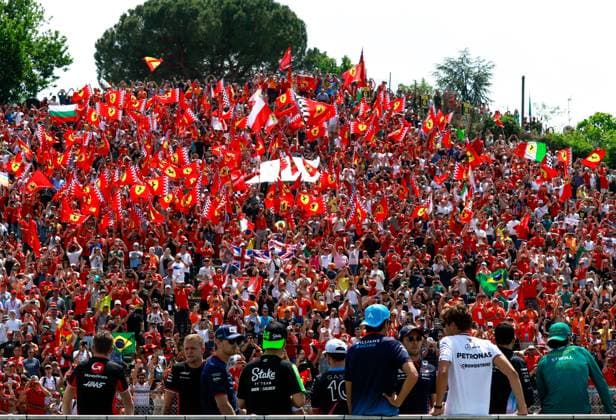 20 Kevin Magnussen DNK, MoneyGram Haas F1 , 2 Logan Sargeant USA, Williams Racing , 24 Guanyu Zhou CHN, Stake F1 Team Kick Sauber , 23 Alexander Albon THA, Williams Racing , 11 Sergio Perez MEX, Oracle Red Bull Racing , 63 George Russell GBR, Mercedes AMG Petronas F1 Team , F1 Grand Prix of Emilia Romagna at Autodromo Internazionale Enzo e Dino Ferrari on May 19, 2024 in Imola, Italy Photo by HOCH ZWEI Imola Italy