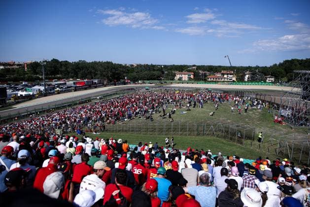 Spectators, F1 Grand Prix of Emilia Romagna at Autodromo Internazionale Enzo e Dino Ferrari on May 18, 2024 in Imola, Italy Photo by HOCH ZWEI Imola Italy