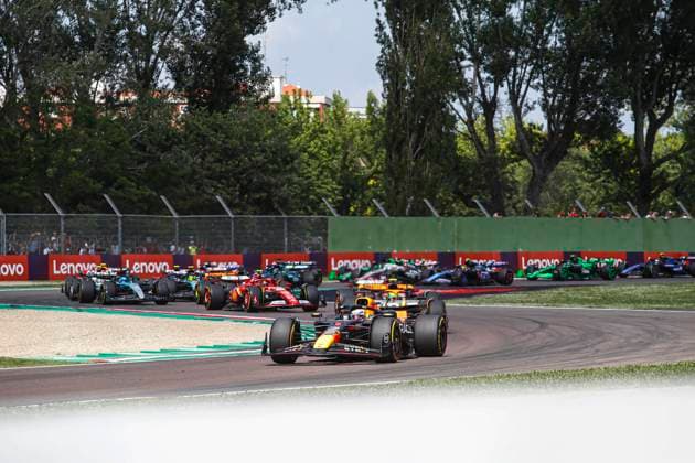 start of the race, depart, during the Formula 1 MSC Cruises Gran Premio del Made in Italy e Dell™Emilia-Romagne 2024, 7th round of the 2024 Formula One World Championship, WM, Weltmeisterschaft from May 17 to 19, 2024 on the Autodromo Enzo e Dino Ferrari, in Imola, Italy - F1 - EMILIA-ROMAGNA GRAND PRIX 2024 DPPI Panoramic  _F_15380