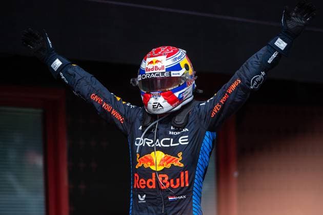 Max Verstappen Oracle Red Bull Racing, 01 celebrates victory at Parc Ferme and gets out of the car, ITA, Formula 1 World Championship, Grand Prix Emilia Romagna Imola, Autodromo Enzo e Dino Ferrari, Race, 19 05 2024 ITA, Formula 1 World Championship, Grand Prix Emilia Romagna Imola, Autodromo Enzo e Dino Ferrari, Race, 19 05 2024 Imola Copyright: xEibner-Pressefoto Memmlerx EP_MMR