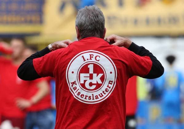 19 05 2024, Football, 2 Bundesliga, FC Kaiserslautern Eintracht Braunschweig, Matchday 34, Season 2023 24, Fritz Walter Stadion, Kaiserslautern, Germany, zmdz, DFB DFL regulations prohibit any use of photographs as image sequences and or quasi video FC Kaiserslautern Eintracht Braunschweig