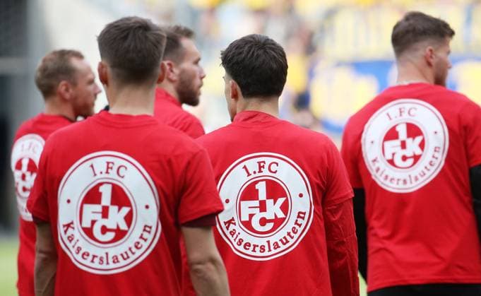 19 05 2024, Football, 2 Bundesliga, FC Kaiserslautern Eintracht Braunschweig, Matchday 34, Season 2023 24, Fritz Walter Stadion, Kaiserslautern, Germany, zmdz, DFB DFL regulations prohibit any use of photographs as image sequences and or quasi video FC Kaiserslautern Eintracht Braunschweig