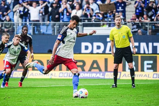 Goal for 4 1 from penalty kick Robert Glatzel Hamburger SV, 09 GER, Hamburger SV vs 1 FC Nuernberg, Football, 2 Bundesliga, Matchday 34, Season 2023 2024, 19 05 2024 DFL REGULATIONS PROHIBIT ANY USE OF PHOTOGRAPHS AS IMAGE SEQUENCES AND OR QUASI VIDEO GER, Hamburger SV vs 1 FC Nuernberg, Football, 2 Bundesliga, Matchday 34, Season 2023 2024, 19 05 2024 Hamburg Copyright: xEibner-Pressefoto MarcelxvonxFehrnx EP_MFN