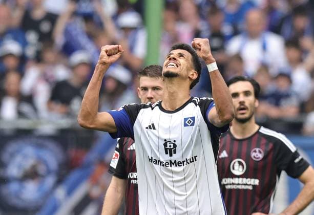 19 05 2024 Soccer Season 2023 2024 2 Soccer Bundesliga 34 Matchday Hamburger SV HSV 1 FC Nürnberg FCN Club Sportfoto Zink DaMa xdaxmax DFL regulations prohibit any use of photographs as image sequences and or quasi video only for editorial use Jubel Freude Torjubel nach Tor zum 4 1 Robert Glatzel 9, Hamburger SV HSV ballt Faust Fäuste jubelt sich Torschütze Robert Glatzel 9, Hamburger SV HSV rejoices when he learns that he is top scorer