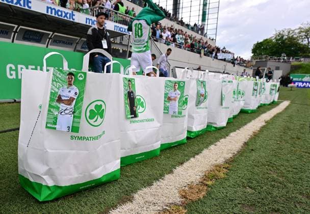 19 05 2024 Soccer Season 2023 2024 2 Soccer Bundesliga 34 Matchday SpVgg Greuther Fürth Kleeblatt FC Schalke 04 Sportfoto Zink xwoxzix DFL regulations prohibit any use of photographs as image sequences and or quasi video only for editorial use Impression