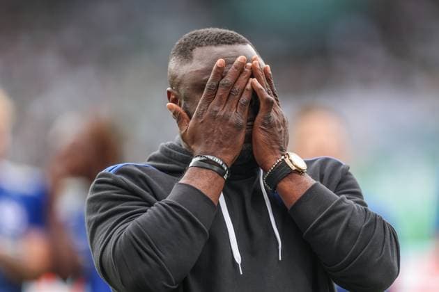 19 05 2024, Football, Season 2023 2024, 2 Bundesliga, Matchday 34, Greuther Fürth FC Schalke 04, Team manager Gerald Asamoah FC Schalke 04 says goodbye to the fans Fürth Stadion am Ronhof Bayern Germany xRHR PHOTO TRx Copyright: TimxRehbein RHR-FOTOx RHR-FOTO TR