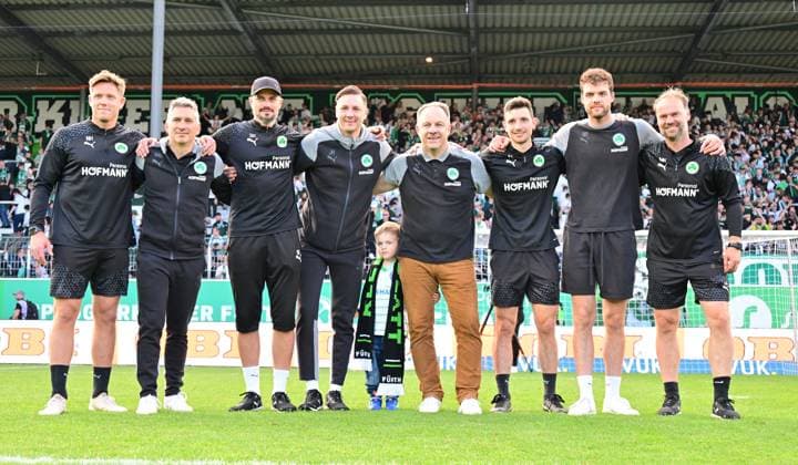 19 05 2024 Soccer Season 2023 2024 2 Soccer Bundesliga 34 Matchday SpVgg Greuther Fürth Kleeblatt FC Schalke 04 Sportfoto Zink xwoxzix DFL regulations prohibit any use of photographs as image sequences and or quasi video only for editorial use Trainerteam Nico Hildebrandt Goalkeeper coach SpVgg Greuther Fürth Michael Schleinkofer Athletics Coach SpVgg Greuther Fürth Stefan Kleineheismann Co Coach SpVgg Greuther Fürth Jurek Rohrberg Assistant Coach SpVgg Greuther Fürth Alexander Zorniger Coach SpVgg Greuther Fürth Florian Leimeister Athletics Coach SpVgg Greuther Fürth Bjarne Oslender Video analysis SpVgg Greuther Fürth Marco Konrad Co Coach SpVgg Greuther Fürth