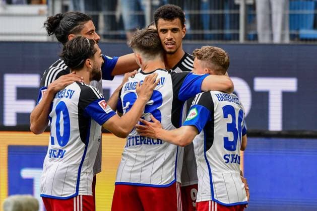 Goal celebration after the 4 1 by Glatzel Robert Immanuel Pherai Guilherme Ramos Katterbach Noah Anssi Suhonen HSV Germany , Hamburg , Volksparkstadion , Football , Bundesliga , 2 Fussball Bundesliga , Hamburger SV 1 FC Nürnberg