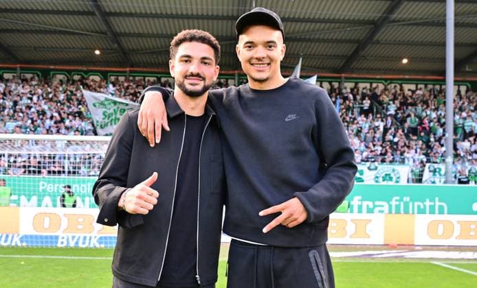 19 05 2024 Soccer season 2023 2024 2 Soccer Bundesliga 34 Matchday SpVgg Greuther Fürth Kleeblatt FC Schalke 04 Sportfoto Zink xwoxzix DFL regulations prohibit any use of photographs as image sequences and or quasi video only for editorial use Kerim Calhanoglu 21, SpVgg Greuther Fürth Maximilian Solomon Dietz 33, SpVgg Greuther Fürth
