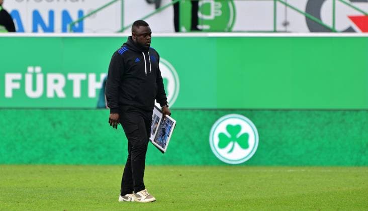 19 05 2024 Soccer Season 2023 2024 2 Soccer Bundesliga 34 Matchday SpVgg Greuther Fürth Kleeblatt FC Schalke 04 Sportfoto Zink MeZi xmexzix DFL regulations prohibit any use of photographs as image sequences and or quasi video only for editorial use Gerald Asamoah Head of License FC Schalke 04 S04 disappointed Disappointment after the end of the match