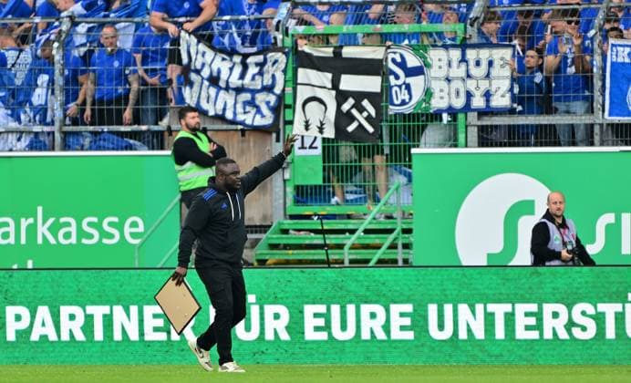 19 05 2024 Soccer Season 2023 2024 2 Soccer Bundesliga 34 Matchday SpVgg Greuther Fürth Kleeblatt FC Schalke 04 Sportfoto Zink MeZi xmexzix DFL regulations prohibit any use of photographs as image sequences and or quasi video only for editorial use Gerald Asamoah Head of License FC Schalke 04 S04 says goodbye to fans Fanblock after the end of the match