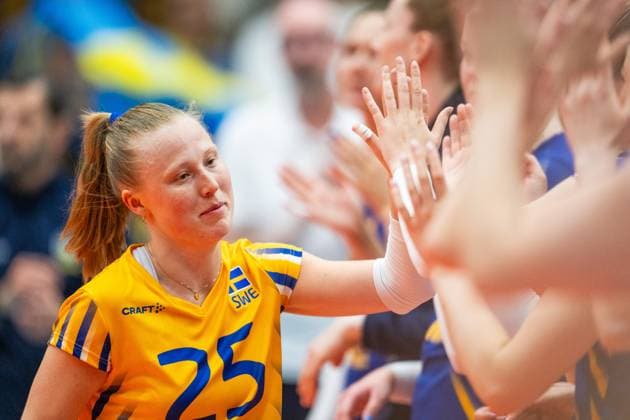 240519 Emmy Andersson of Sweden chosen to the player of the team during the European Golden League between Sweden and Belgium on May 19, 2024 in Lund Photo Avdo Bilkanovic BILDBYRAN COP 115 AB0272 volleyball volleyball european golden league sverige belgium sweden dam bbeng  Copyright: AVDOxBILKANOVIC BB240519AB092