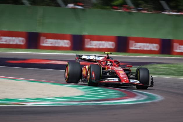 Foto IPP Enrico Schiavi Imola 19-05-2024 Formula 1 F1 Gran Premio del Made in Italy e dell™Emilia Romagna 2024 Gara nella foto: Carlos Sainz - Ferrari Imola italy ITALIA ITALY  Copyright: xR4924_italyphotopressx
