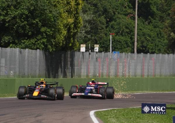 Formula 1 Grand Prix Emilia Romagna 2024 19 05 2024, Autodromo Enzo e Dino Ferrari, Imola, Formula 1 Grand Prix Emilia Romagna 2024 ,in the picture Sergio Perez MEX , Oracle Red Bull Racing, Yuki Tsunoda JPN , Visa Cash App RB Formula One Team nordphotoxGmbHx xBratic nph00250