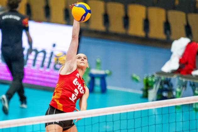 240519 Britt Herbots of Belgium during warm up prior the European Golden League between Sweden and Belgium on May 19, 2024 in Lund Photo Avdo Bilkanovic BILDBYRAN COP 115 AB0272 volleyball volleyball european golden league sverige belgium sweden dam bbeng  Copyright: AVDOxBILKANOVIC BB240519AB100