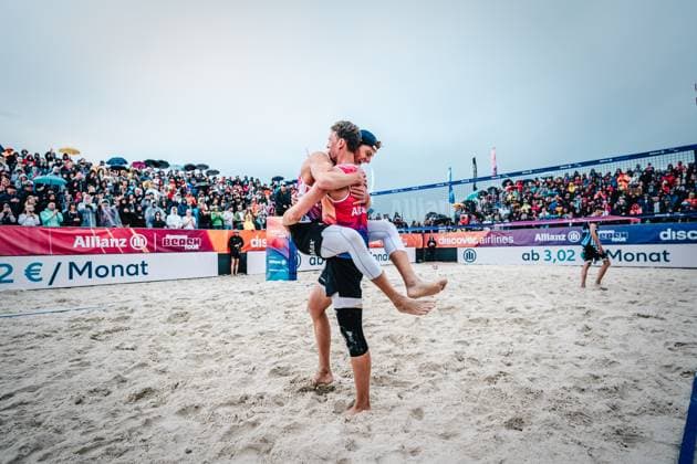 Beach volleyball men German Beach Tour 2024 Tourstop Düsseldorf 19 05 2024 Max Just left and Robin Sowa right win the tourstop in Düsseldorf Düsseldorf Robert Lehr Ufer Nordrhein Westfalen Germany