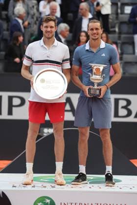 Rome, Italy 19.05.2024: ALEXANDER ZVEREV during the trophy ceremony after defeating NICOLAS JARRY in the mens singles final match of the Internazionali BNL D Italia at Foro Italico in Rome, Italy Center Court.  Copyright: xMarcoxIacobucci IPAxSportx xipa-x xx IPA_46271330 IPA_Agency_IPA46271330