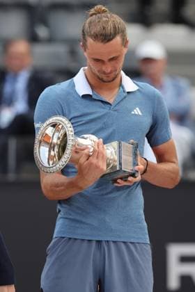 Rome, Italy 19.05.2024: ALEXANDER ZVEREV during the trophy ceremony after defeating NICOLAS JARRY in the mens singles final match of the Internazionali BNL D Italia at Foro Italico in Rome, Italy Center Court.  Copyright: xMarcoxIacobucci IPAxSportx xipa-x xx IPA_46271317 IPA_Agency_IPA46271317