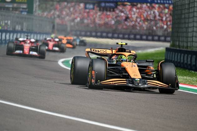 Imola, Italy: Lando Norris McLaren Racing Ltd McLaren Formula 1 Team The start of the F1 Race during FORMULA 1 MSC CRUISES GRAN PREMIO DELL EMILIA-ROMAGNA 2024 - Race, Formula 1 Championship in Imola, Italy, May 19 2024 Formula 1 Championship - FORMULA 1 MSC CRUISES GRAN PREMIO DELL EMILIA-ROMAGNA 2024 - Race  - ZUMAp169 20240519_zsa_p169_1110 Copyright: xAlessioxMarini IPAxSportx