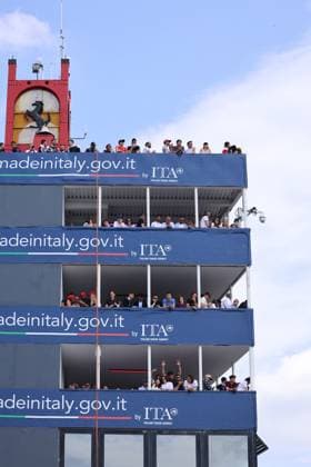 Fans in the Tower, Racing, ITA, Formula 1 World Championship, Grand Prix Emilia Romagna Imola, Autodromo Enzo e Dino Ferrari, Media Day, 19 05 2024 ITA, Formula 1 World Championship, Grand Prix Emilia Romagna Imola, Autodromo Enzo e Dino Ferrari, Media Day, 19 05 2024 Imola Copyright: xEibner-Pressefoto AnnikaxGrafx EP_AGF