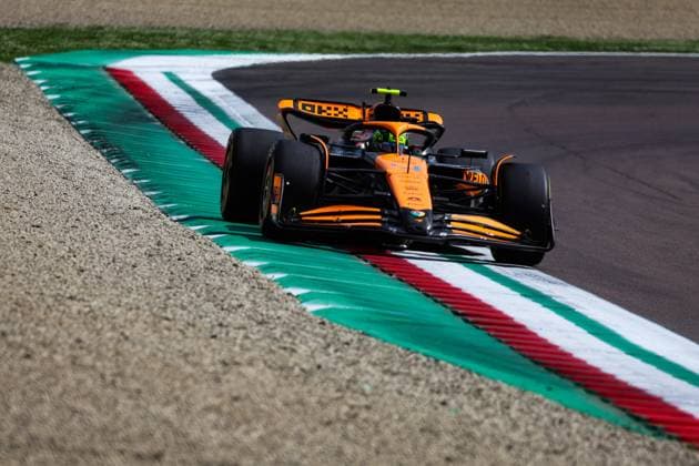 04 NORRIS Lando (gbr), McLaren F1 Team MCL38, action during the Formula 1 MSC Cruises Gran Premio del Made in Italy e Dell™Emilia-Romagne 2024, 7th round of the 2024 Formula One World Championship, WM, Weltmeisterschaft from May 17 to 19, 2024 on the Autodromo Enzo e Dino Ferrari, in Imola, Italy - F1 - EMILIA-ROMAGNA GRAND PRIX 2024 DPPI Panoramic  240519_R07_EMR_DP_FG007351