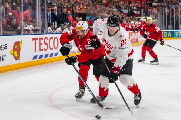 PRAGUE, CZECH REPUBLIC MAY 19 Kevin Fiala of Switzerland L against Kaiden Guhle of Canada R during the preliminary round match between Switzerland and Canada at Prague Arena on May 19, 2024 in Prague, Czech Republic Prague Prague Arena Czech Republic Copyright: xJustPictures.ch JarixPestelaccix jp-en-EuSpIm-JP4_JAR_Switzerland_Canada_19May2024_045