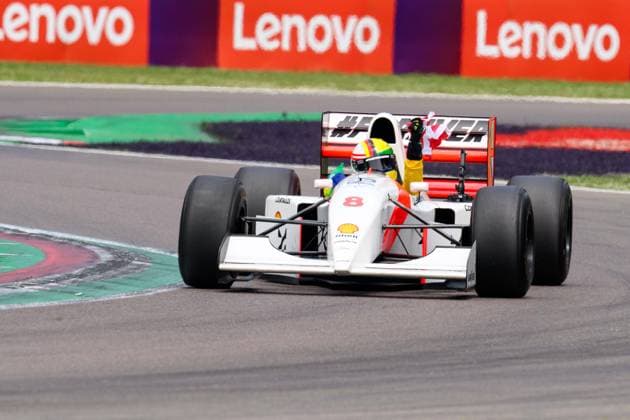 F1 GP Imola Italy Sunday, 19 05 2024 Sebastian Vettel in Ayrton Sennas 1993 McLaren MP4 8 F1 GP Imola Italy Sunday, 19 05 2024 Copyright: xBEAUTIFULxSPORTS Erlhofx