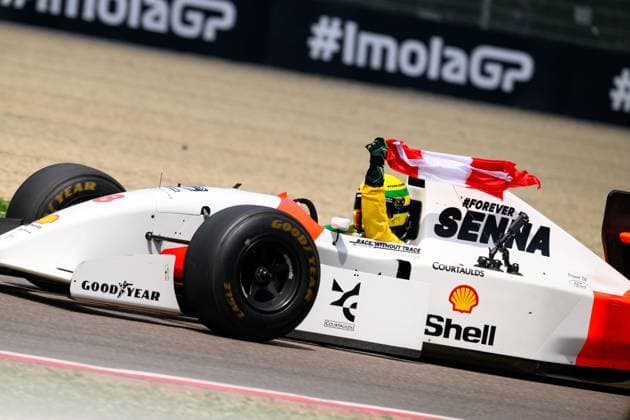 F1 GP Imola Italy Sunday, 19 05 2024 Sebastian Vettel in Ayrton Sennas 1993 McLaren MP4 8 F1 GP Imola Italy Sunday, 19 05 2024 Copyright: xBEAUTIFULxSPORTS Erlhofx