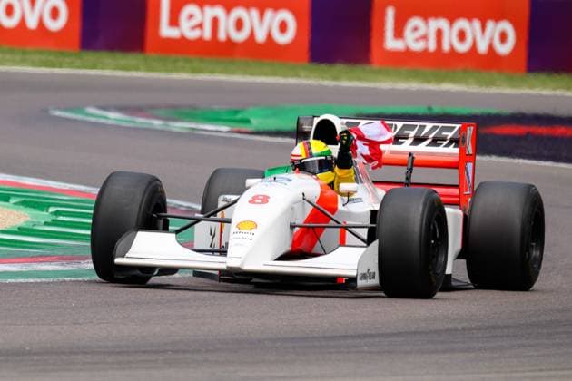 F1 GP Imola Italy Sunday, 19 05 2024 Sebastian Vettel in Ayrton Sennas 1993 McLaren MP4 8 F1 GP Imola Italy Sunday, 19 05 2024 Copyright: xBEAUTIFULxSPORTS Erlhofx