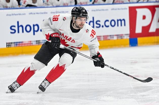 PRAGUE, CZECH REPUBLIC MAY 19 Brandon Hagel of Canada in action during the preliminary round match between Switzerland and Canada at Prague Arena on May 19, 2024 in Prague, Czech Republic Prague Prague Arena Czech Republic Copyright: xJustPictures.ch AndreaxBrancax jp-en-EuSpIm-AB_19052024_AAB_7905