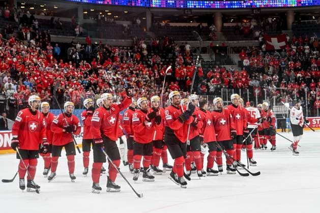 PRAGUE, CZECH REPUBLIC MAY 19 Swiss team salute their fans during the preliminary round match between Switzerland and Canada at Prague Arena on May 19, 2024 in Prague, Czech Republic Prague Prague Arena Czech Republic Copyright: xJustPictures.ch AndreaxBrancax jp-en-EuSpIm-AB_19052024_AAB_9535