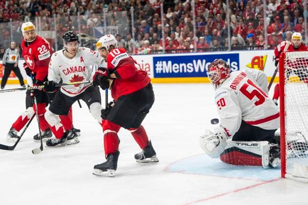 PRAGUE, CZECH REPUBLIC MAY 19 Andres Ambuhl of Switzerland in action during the preliminary round match between Switzerland and Canada at Prague Arena on May 19, 2024 in Prague, Czech Republic Prague Prague Arena Czech Republic Copyright: xJustPictures.ch JarixPestelaccix jp-en-EuSpIm-JP4_JAR_Switzerland_Canada_19May2024_220