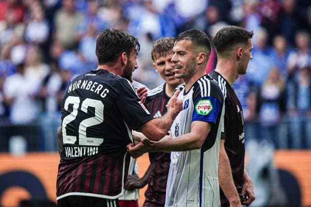 Enrico Valentini 1 FC Nuernberg, 22 discussed with Laszlo Benes Hamburger SV, 08 GER, Hamburger SV vs 1 FC Nuernberg, Football, 2 Bundesliga, Matchday 34, Season 2023 2024, 19 05 2024 DFL REGULATIONS PROHIBIT ANY USE OF PHOTOGRAPHS AS IMAGE SEQUENCES AND OR QUASI VIDEO GER, Hamburger SV vs 1 FC Nuernberg, Football, 2 Bundesliga, Matchday 34, Season 2023 2024, 19 05 2024 Hamburg Copyright: xEibner-Pressefoto MarcelxvonxFehrnx EP_MFN