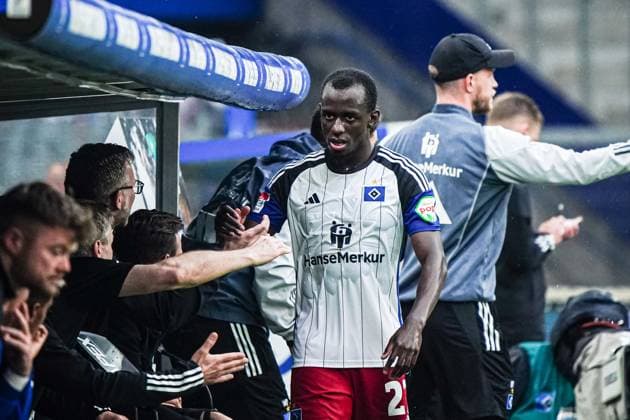 Jean Luc Dompe Hamburger SV, 27 GER, Hamburger SV vs 1 FC Nuernberg, Football, 2 Bundesliga, Matchday 34, Season 2023 2024, 19 05 2024 DFL REGULATIONS PROHIBIT ANY USE OF PHOTOGRAPHS AS IMAGE SEQUENCES AND OR QUASI VIDEO GER, Hamburger SV vs 1 FC Nuernberg, Football, 2 Bundesliga, Matchday 34, Season 2023 2024, 19 05 2024 Hamburg Copyright: xEibner-Pressefoto MarcelxvonxFehrnx EP_MFN