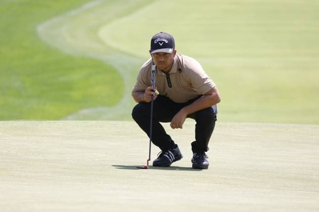 LOUISVILLE, KY - MAY 19: PGA, Golf Herren golfer Xander Schauffele putts on the first hole during the final round of the 2024 PGA Championship on May 19, 2024, at Valhalla Golf Club in Louisville, Kentucky. (Photo by Brian Spurlock Icon Sportswire) GOLF: MAY 19 PGA Championship EDITORIAL USE ONLY Icon24051959