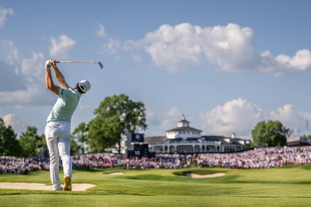 240519 Viktor Hovland of Norway plays his second shot on the 18th hole during the final round of the 2024 PGA Championship Golf Tournament on May 19, 2024 in Louisville Photo Petter Arvidson BILDBYRAN kod PA PA0811 golf pga championship bbeng  Copyright: PETTERxARVIDSON BB240519PA172