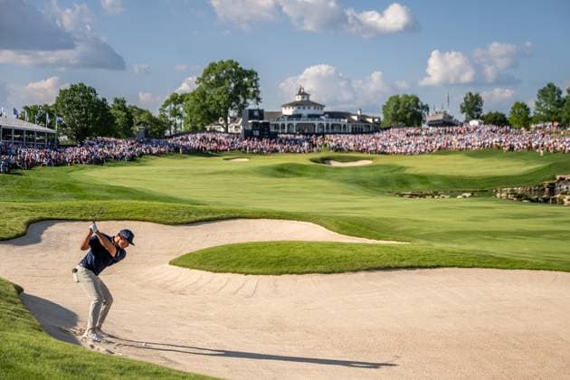 240519 Bryson DeChambeau of the United States plays his second shot on the 18th hole during the final round of the 2024 PGA Championship Golf Tournament on May 19, 2024 in Louisville Photo Petter Arvidson BILDBYRAN kod PA PA0811 golf pga championship bbeng  Copyright: PETTERxARVIDSON BB240519PA178