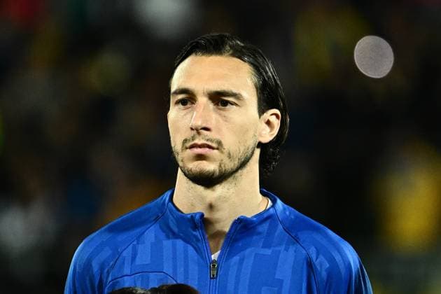 Matteo Darmian of FC Internazionale looks on during the Serie A match between Frosinone Calcio and FC Internazionale at Stadio Benito Stirpe Frosinone Italy on May 10, 2024. ( Photo Nicola Ianuale ) Frosinone Stadio Benito Stirpe Frosinone Italy Copyright: xNicolaxIanualex SP24-937-059