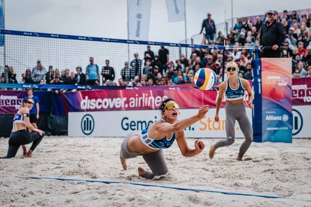 Beach volleyball women German Beach Tour 2024 Tourstop Düsseldorf 19 05 2024 Janne Uhl jumps for the ball Düsseldorf Robert Lehr Ufer North Rhine-Westphalia Germany
