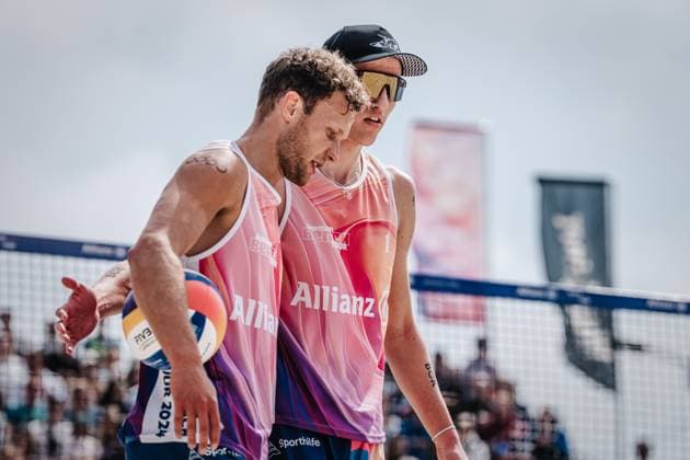 Beach volleyball men German Beach Tour 2024 Tourstop Düsseldorf 19 05 2024 Eric Stadie left and Momme Lorenz right Düsseldorf Robert Lehr Ufer Nordrhein Westfalen Germany