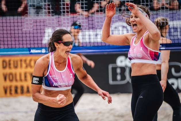 Beach volleyball women German Beach Tour 2024 Tourstop Düsseldorf 19 05 2024 Kira Walkenhorst left and Isabel Schneider right cheer Düsseldorf Robert Lehr Ufer North Rhine-Westphalia Germany