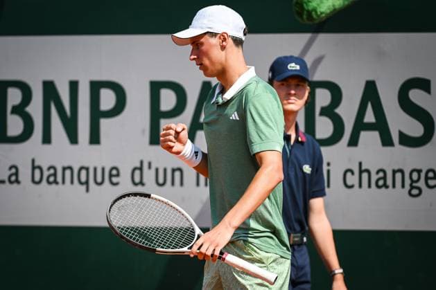 May 20, 2024, Paris, France, France: Gabriel DEBRU of France celebrates his point during first qualifying day of Roland-Garros 2024, French Open 2024, Grand Slam tennis tournament at Roland-Garros Stadium on May 20, 2024 in Paris, France. Paris France - ZUMAm308 20240520_zsp_m308_008 Copyright: xMatthieuxMirvillex