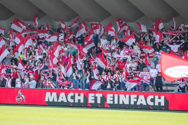 GOOGLE PIXEL Womens Bundesliga 1 FC Köln Eintracht Frankfurt, 20 05 2024 The Cologne fans with a choreo during the run-in of the teams GOOGLE PIXEL Womens Bundesliga, 1 FC Köln Eintracht Frankfurt, 22 Matchday, on 20 05 2024, Franz Kremer Stadium, Cologne DFL regulations prohibit any use of photographs as image sequences and or quasi video Copyright: xBEAUTIFULxSPORTS Meuselx