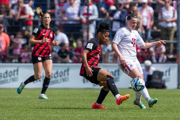 GOOGLE PIXEL Frauen Bundesliga 1 FC Köln Eintracht Frankfurt, 20 05 2024 Adriana Achcinska 1 FC Köln, 9 , Shekiera Martinez Eintracht Frankfurt, 9 GOOGLE PIXEL Frauen Bundesliga, 1 FC Köln Eintracht Frankfurt, 22 Spieltag, am 20 05 2024, Franz Kremer Stadion, Köln DFL regulations prohibit any use of photographs as image sequences and or quasi video Copyright: xBEAUTIFULxSPORTS Meuselx